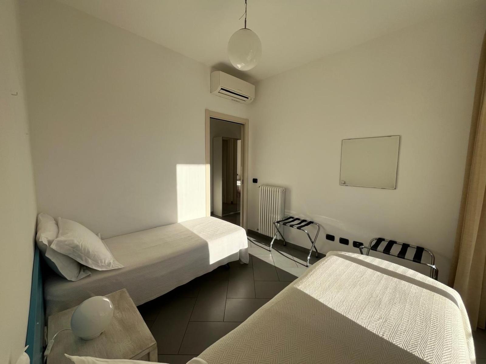 Dea Apartments Albenga Exterior photo