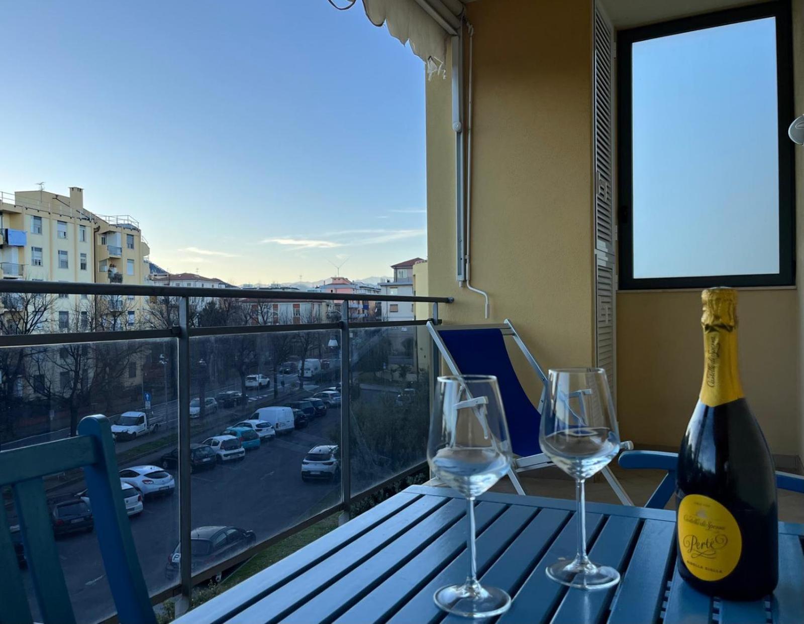 Dea Apartments Albenga Exterior photo